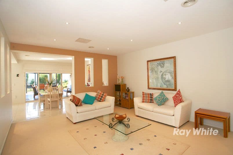 8 Emmer Green Retreat, CRANBOURNE VIC 3977, Cranbourne - Thumbnail 6