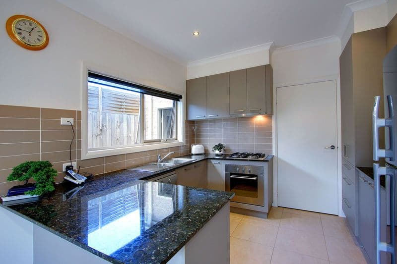 20 Van Ness Avenue, MORNINGTON VIC 3931, Mornington - Thumbnail 5