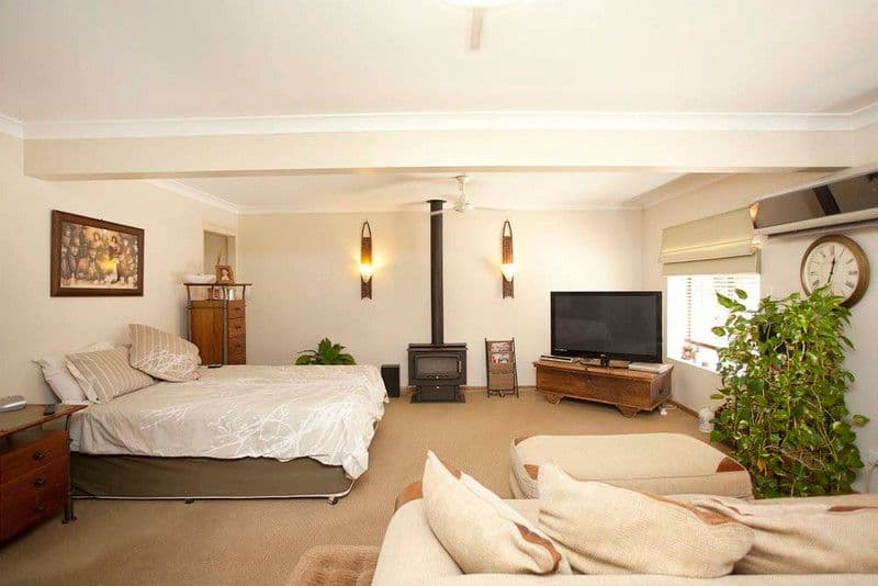 51 Coleman Crescent, SPRINGWOOD QLD 4127, Springwood - Thumbnail 4