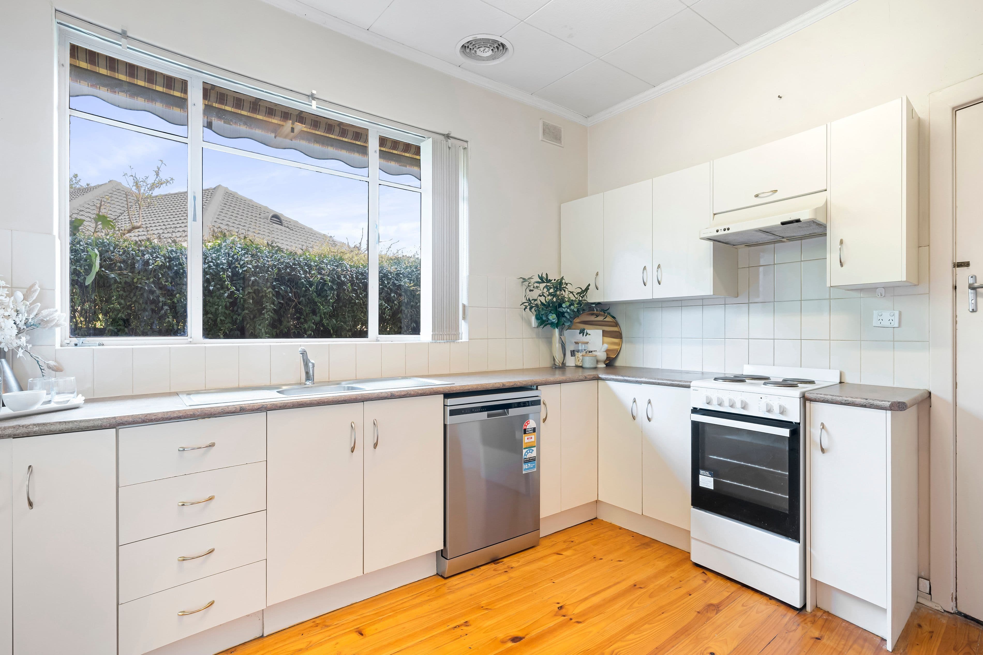 37 Minchinbury Terrace, Marion SA 5043, Marion - Thumbnail 3