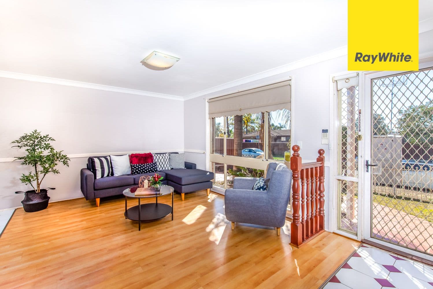 18 Stedham Grove, Oakhurst - Thumbnail 2