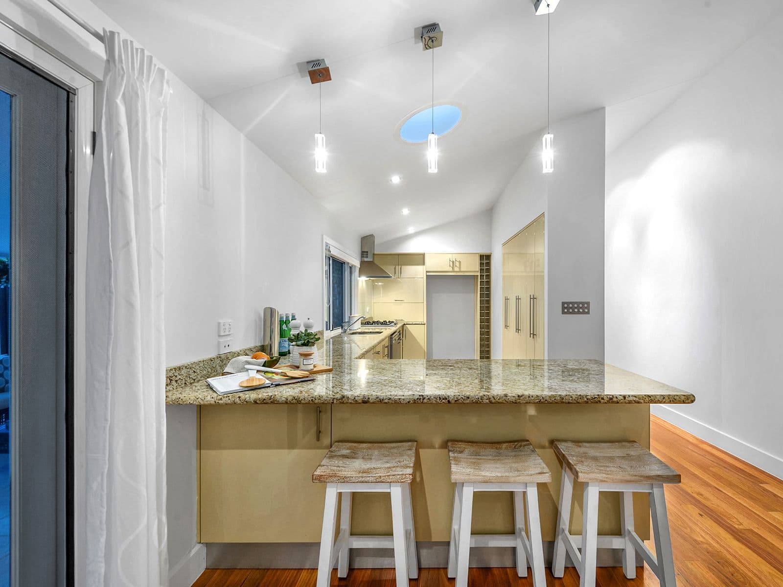 62 Duncan Street, Wynnum West QLD 4178, Wynnum West - Thumbnail 3