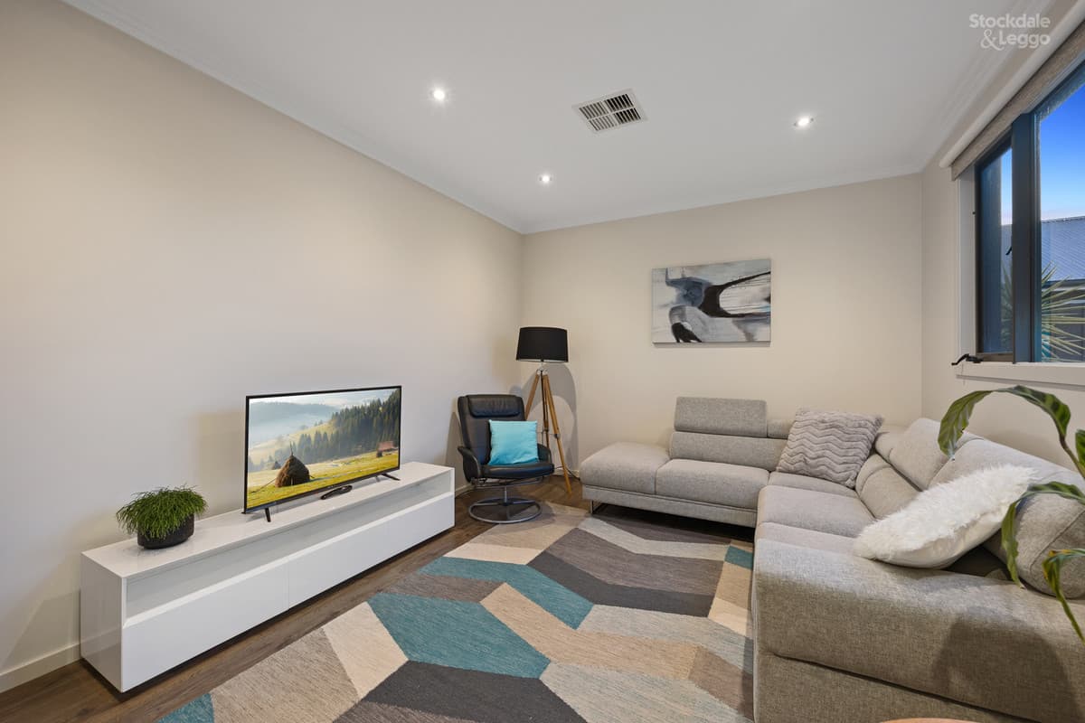 25a Shakespeare Avenue, Mooroolbark VIC 3138, Mooroolbark - Thumbnail 3