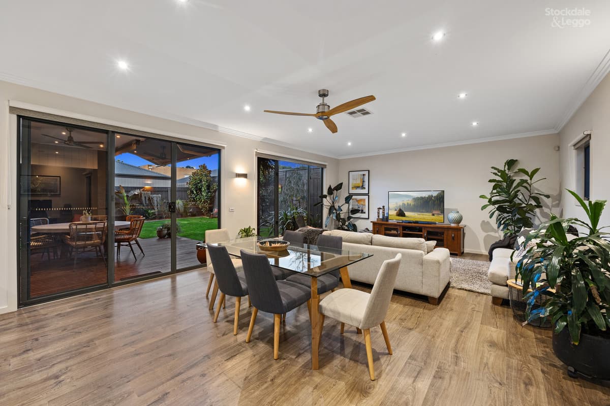25a Shakespeare Avenue, Mooroolbark VIC 3138, Mooroolbark - Thumbnail 6