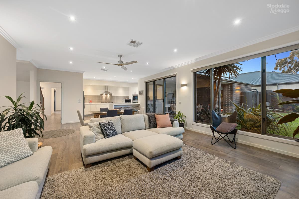 25a Shakespeare Avenue, Mooroolbark VIC 3138, Mooroolbark - Thumbnail 8