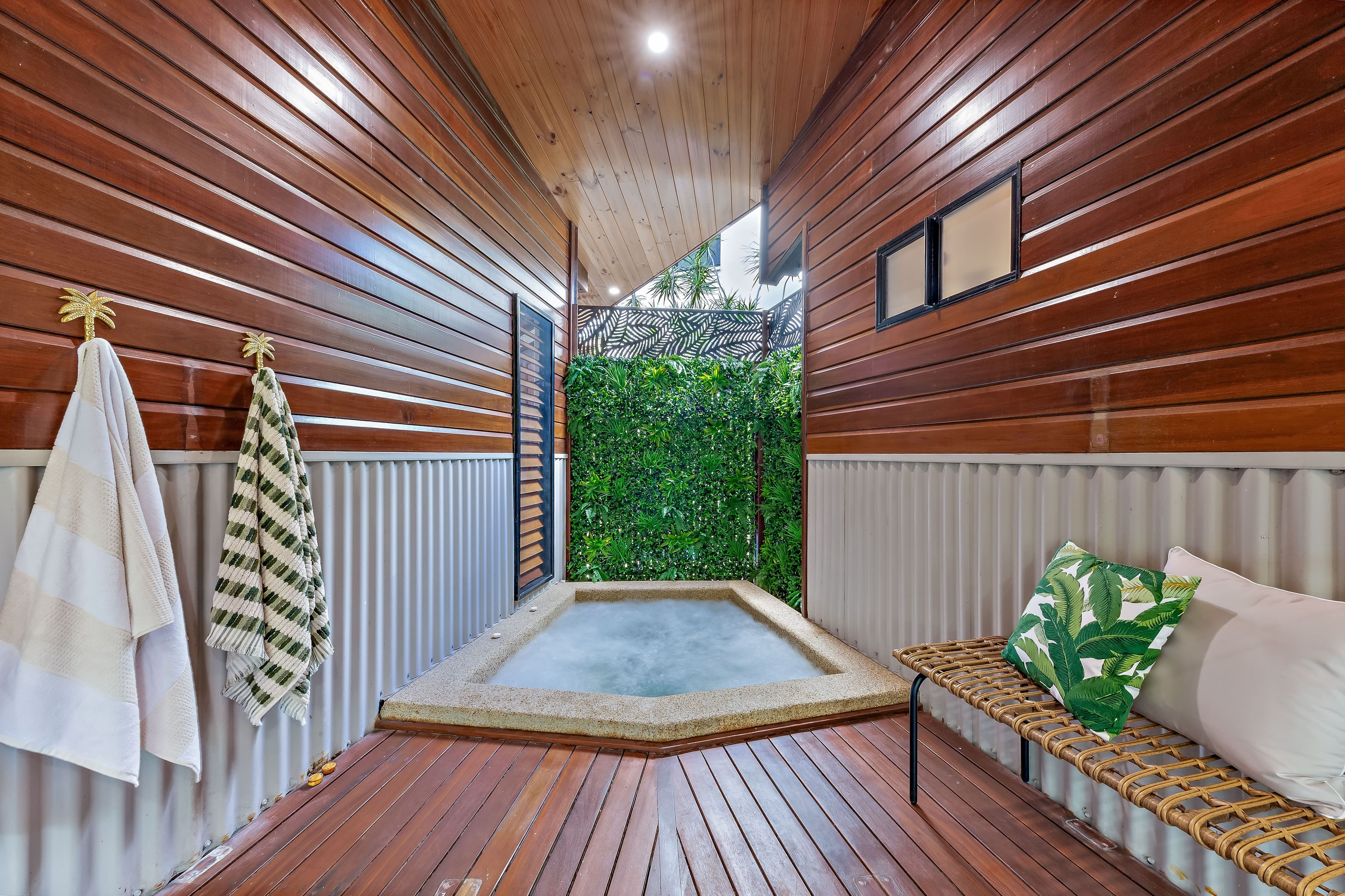 20 Stewart Drive, Cannonvale QLD 4802, Cannonvale - Thumbnail 2