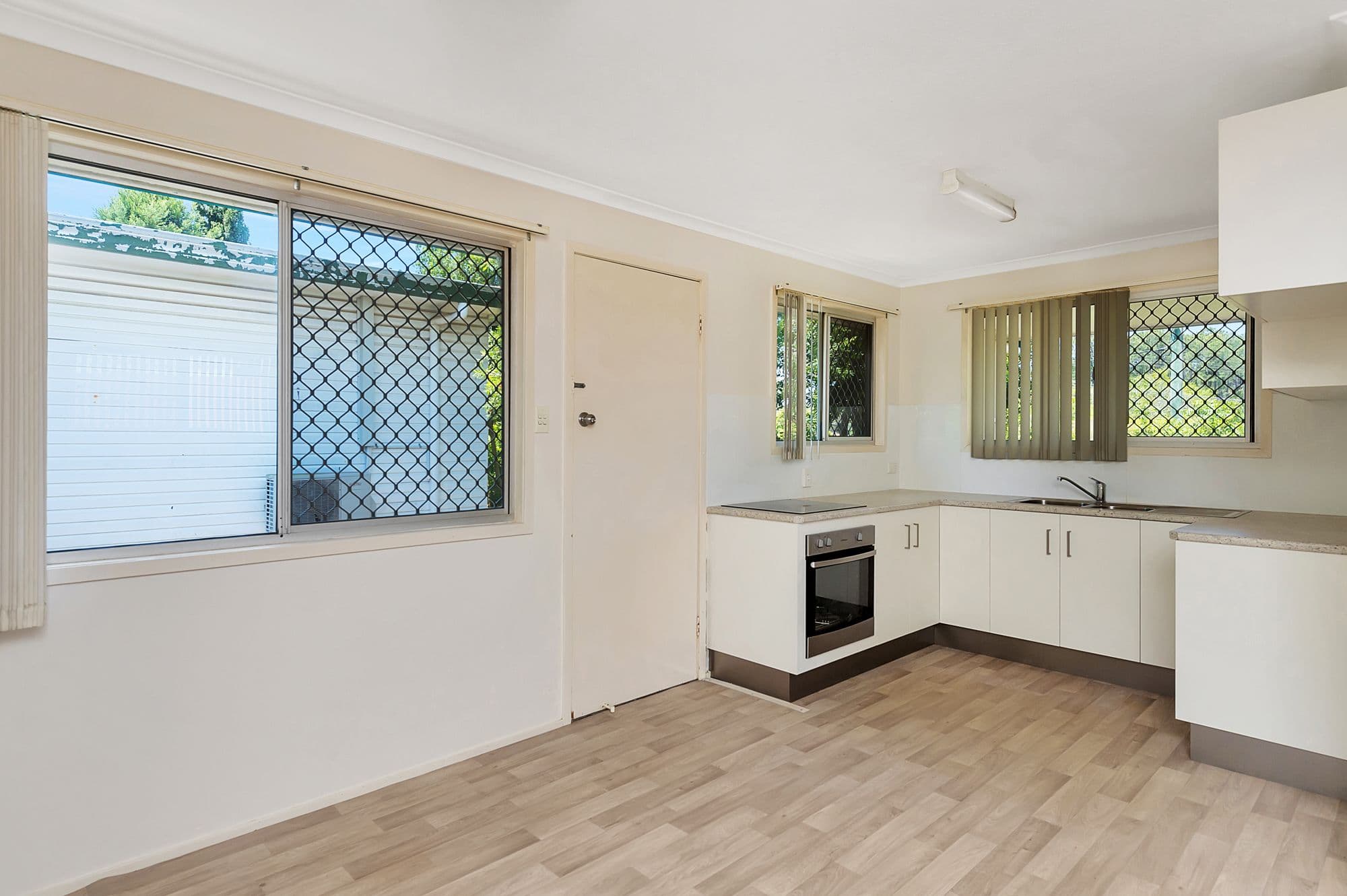 9 St Patrick Avenue, Kuraby QLD 4112, Kuraby - Thumbnail 5