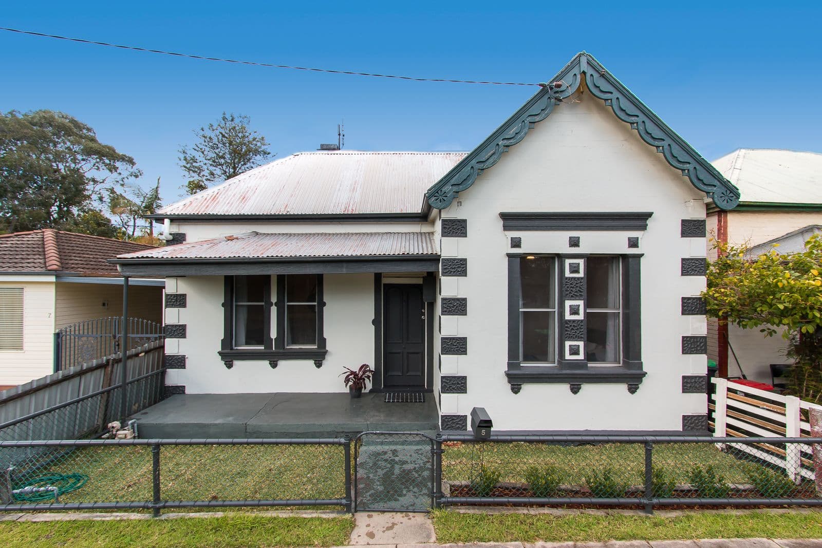 5 Mcisaac Street, Tighes Hill - Image 1