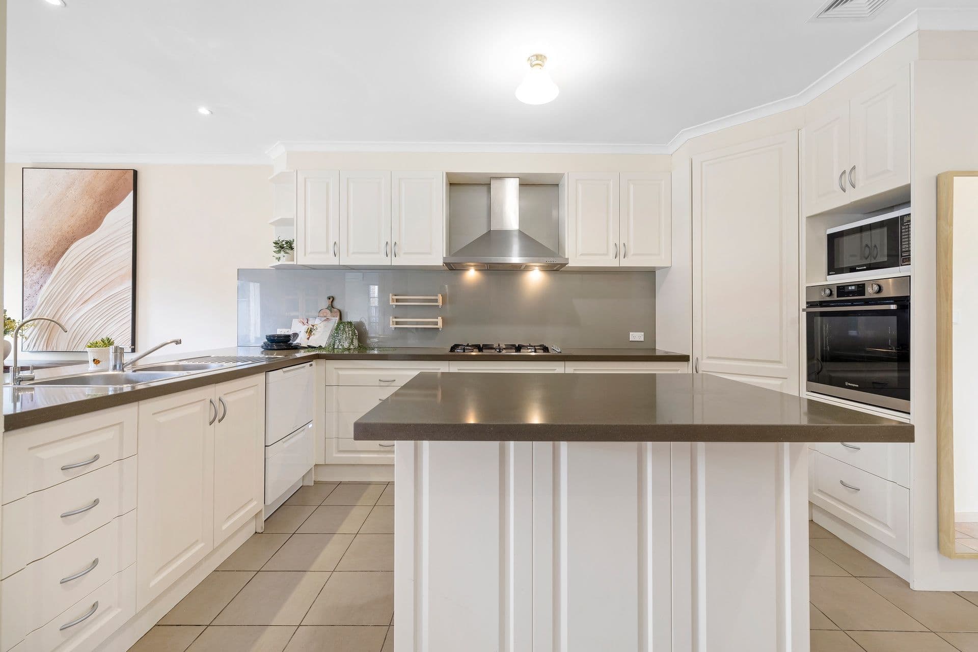 52 Remington Drive, Glen Waverley VIC 3150, Glen Waverley - Thumbnail 4