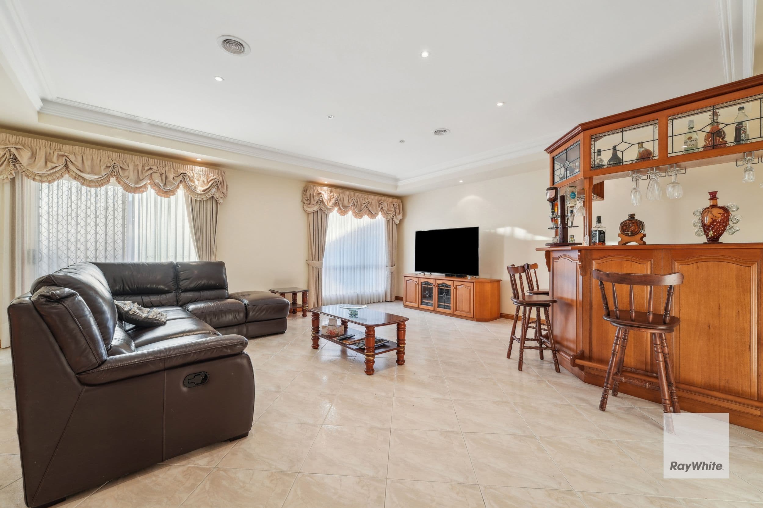47 Blackman Crescent, Taylors Lakes VIC 3038, Taylors Lakes - Thumbnail 4