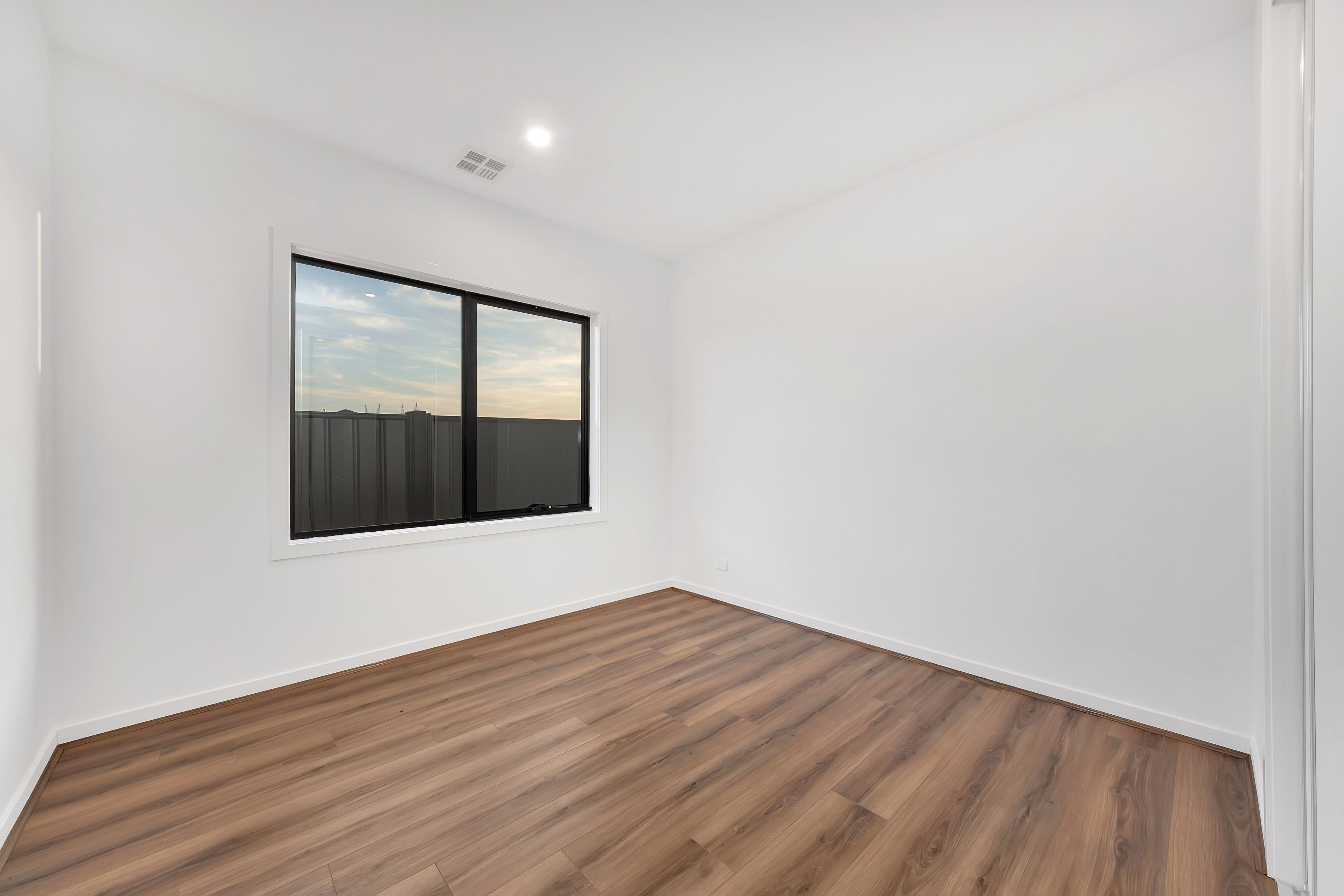 31 Moombil Road, Truganina VIC 3029, Truganina - Thumbnail 4