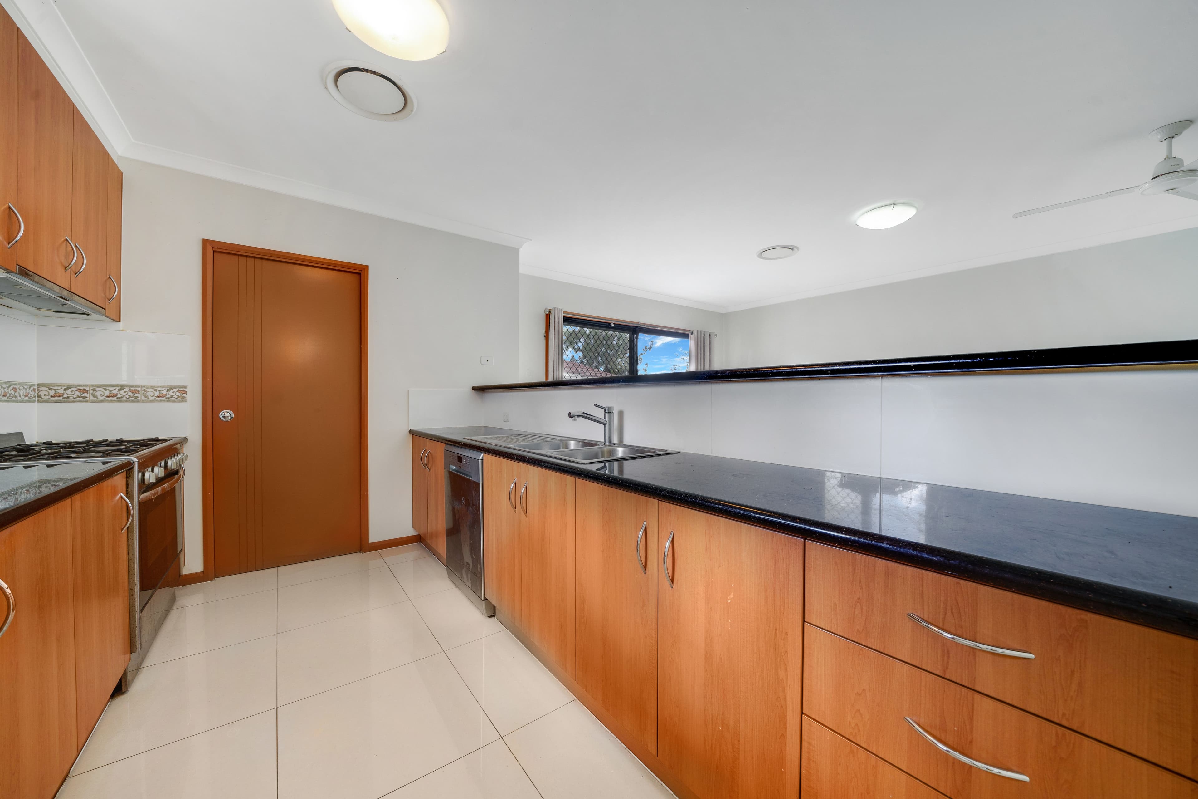 20 Bruce Crescent, Loganlea QLD 4131, Loganlea - Thumbnail 4