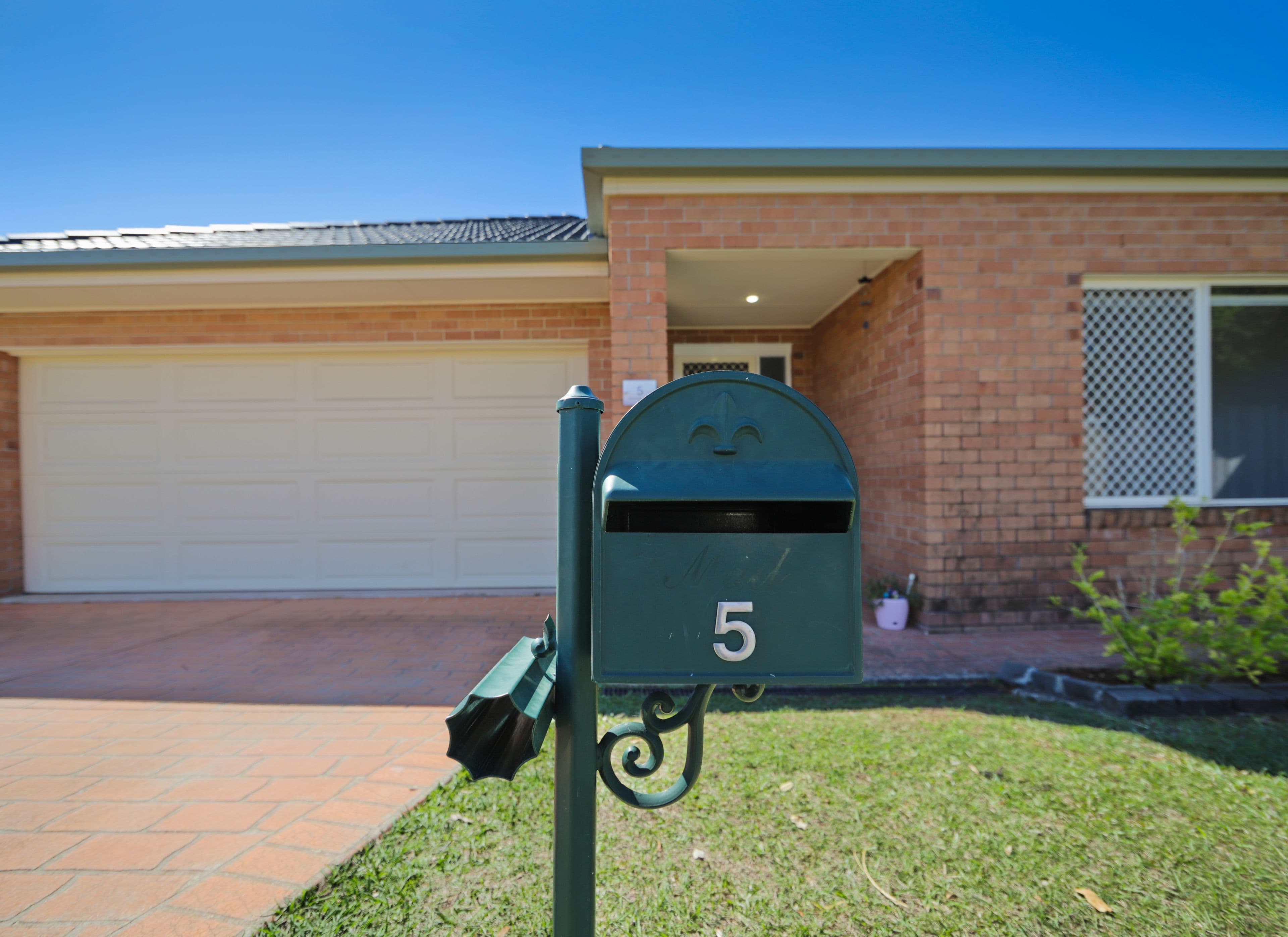 5 Grenada Court, Varsity Lakes QLD 4227, Varsity Lakes - Thumbnail 2