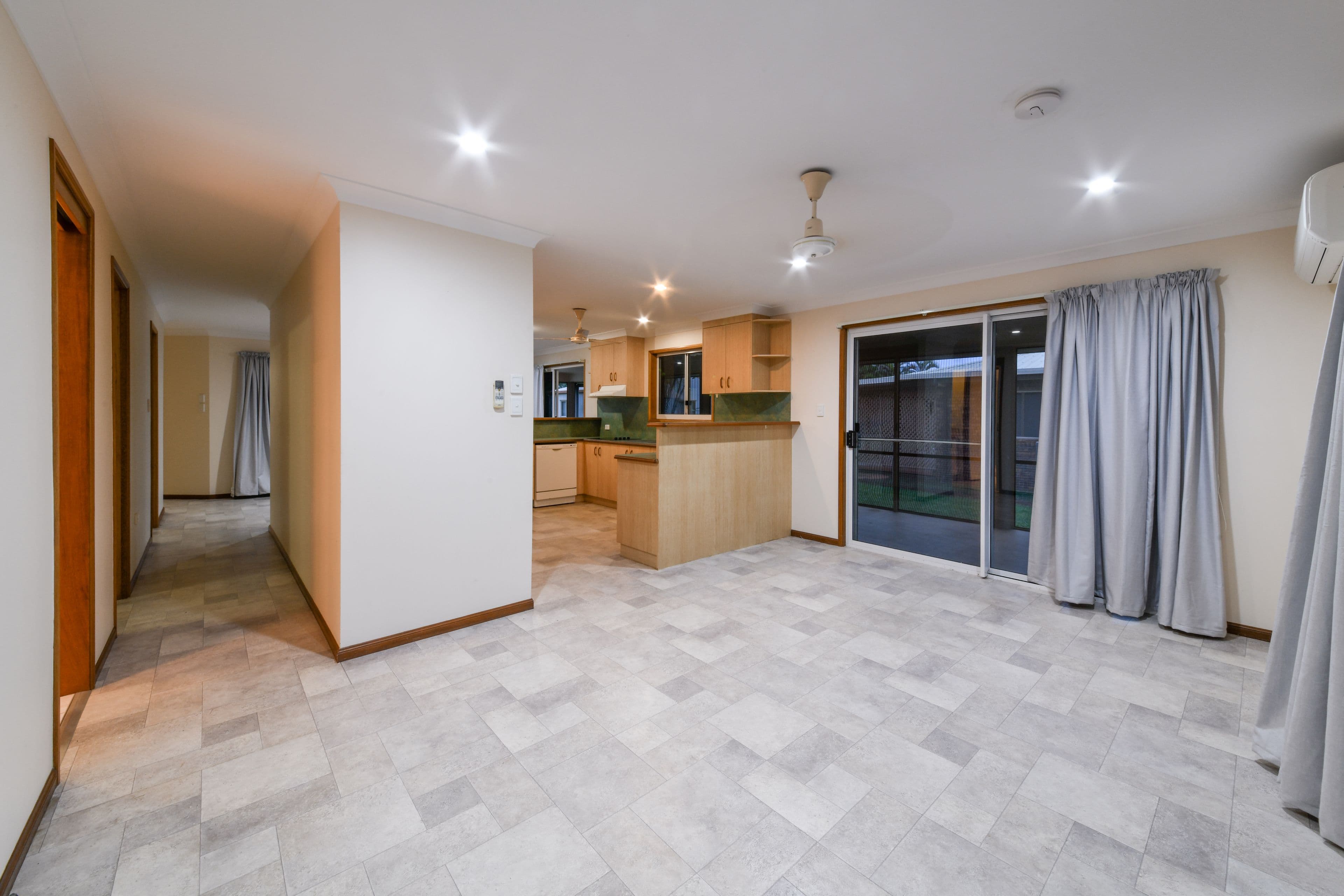 9 Peters Avenue, Midge Point QLD 4799, Midge Point - Thumbnail 4