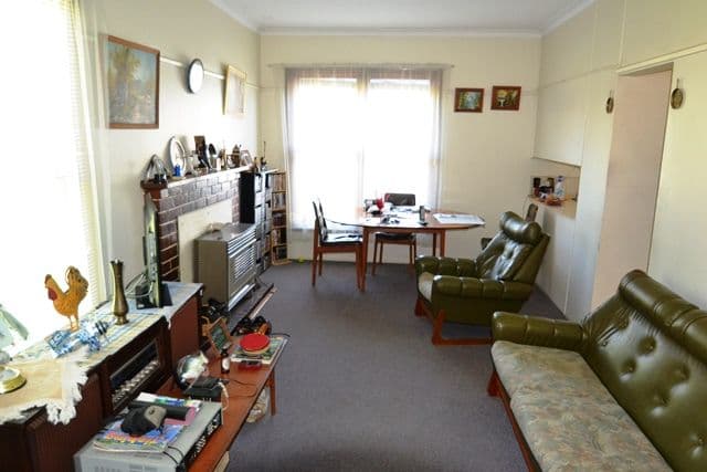 9 Dockery Street, SEYMOUR VIC 3660, Seymour - Thumbnail 2