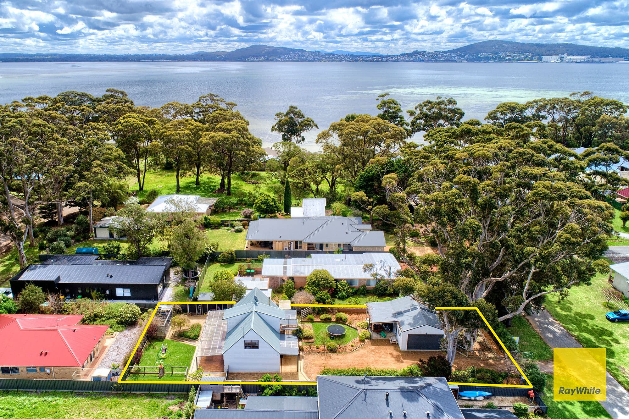 15 Maitland Avenue, Little Grove WA 6330, Little Grove - Image 1