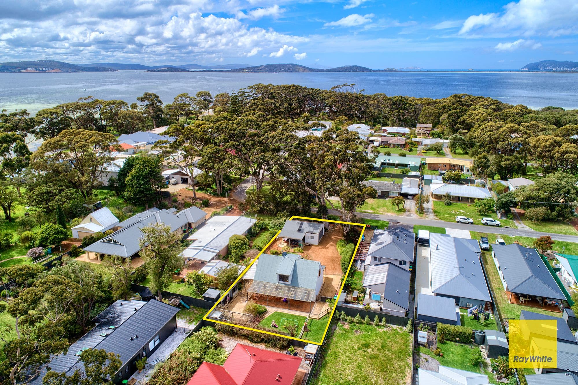 15 Maitland Avenue, Little Grove WA 6330, Little Grove - Thumbnail 3