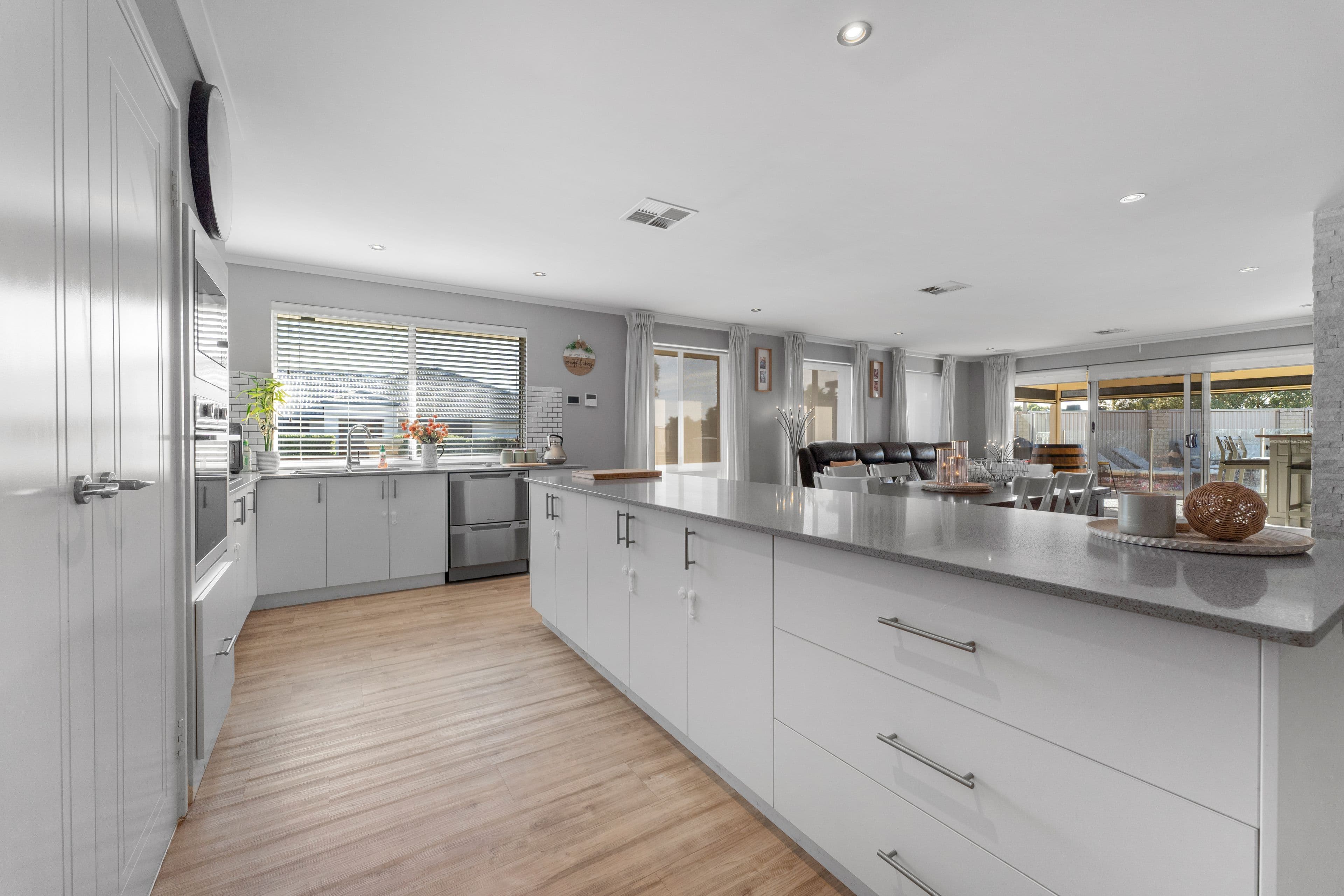 64 Makybe Drive, Baldivis WA 6171, Baldivis - Thumbnail 6