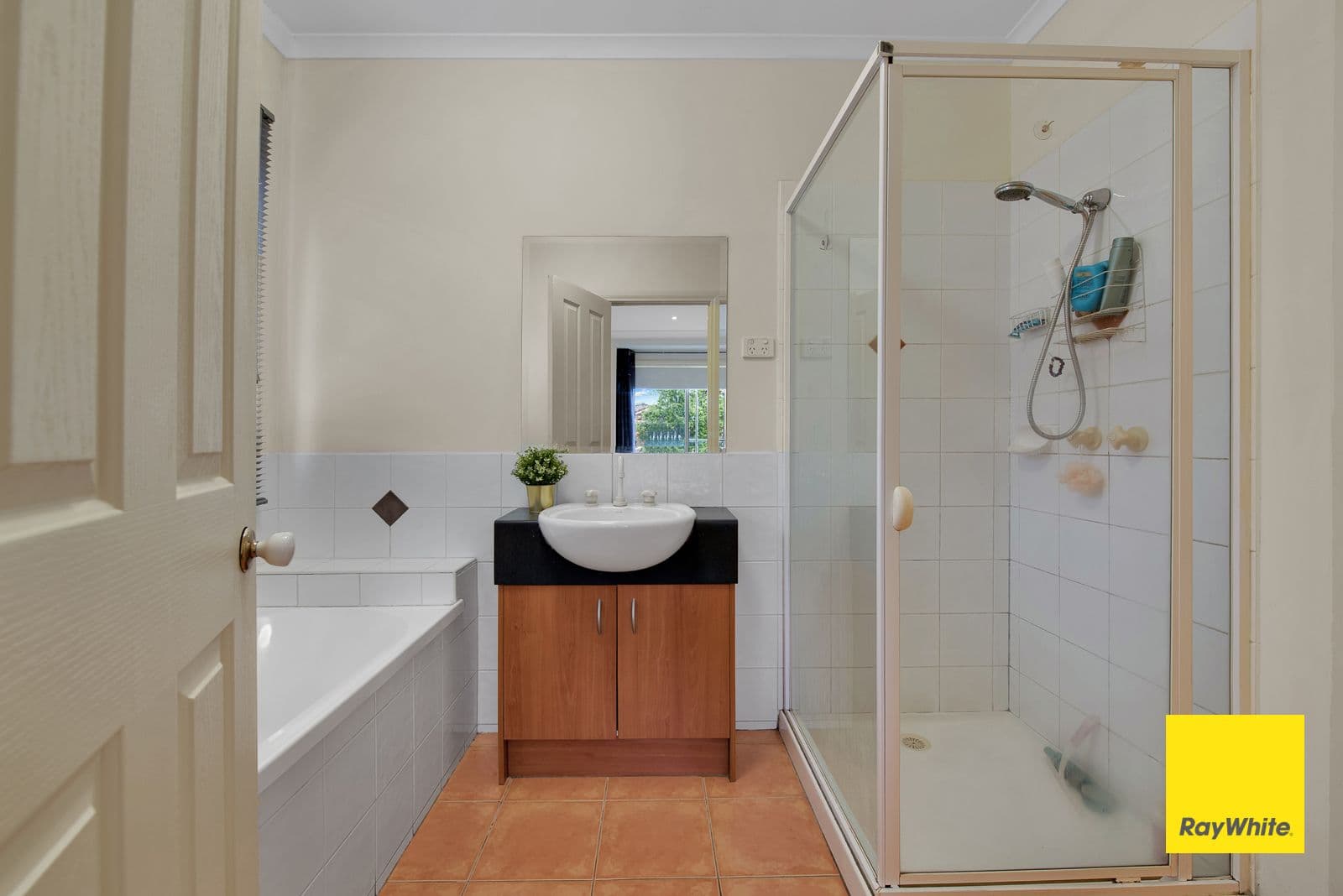 32 Ruby Place, Werribee VIC 3030, Werribee - Thumbnail 3