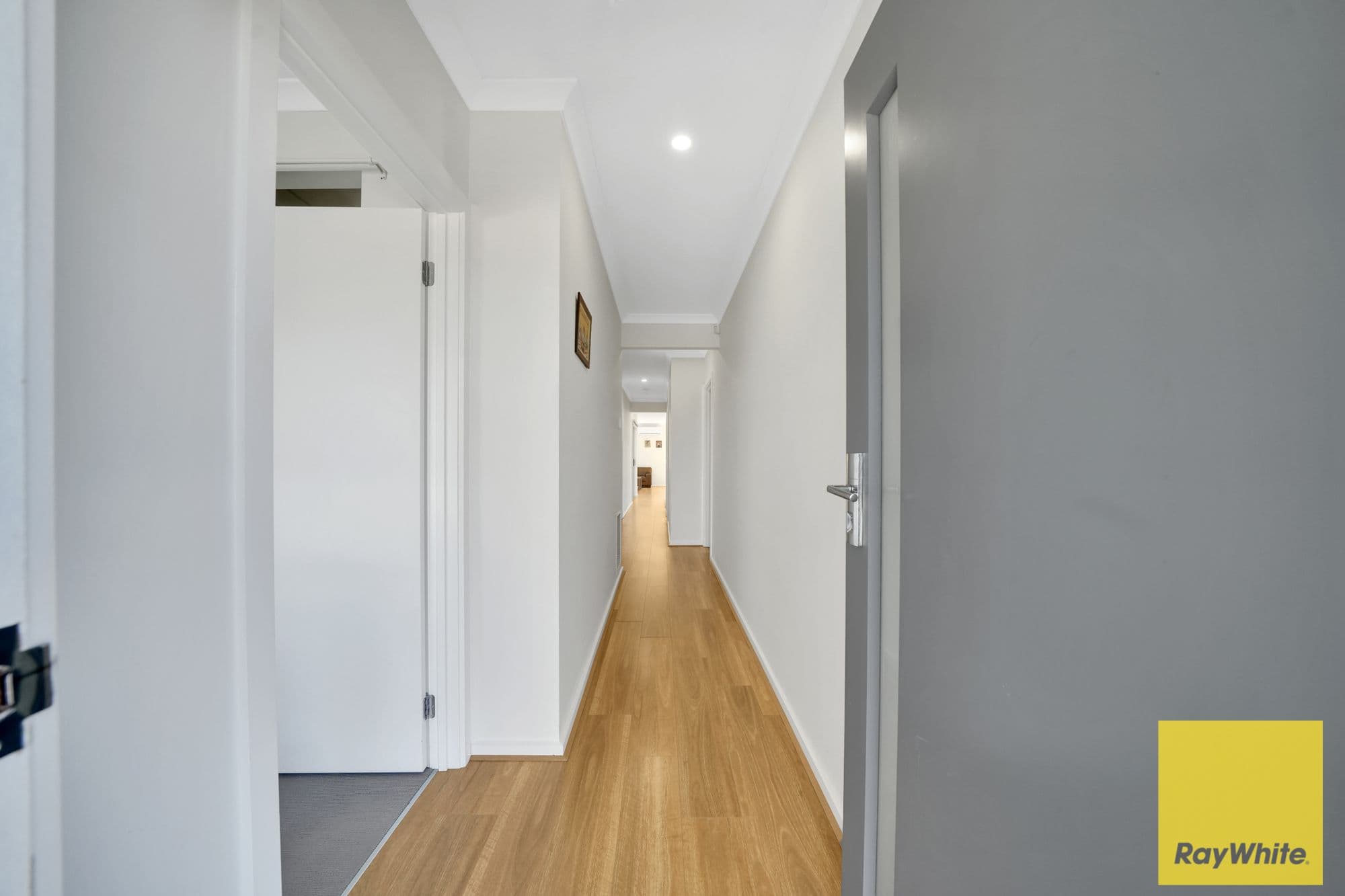 6 Azalea Way, Rockbank VIC 3335, Rockbank - Thumbnail 2