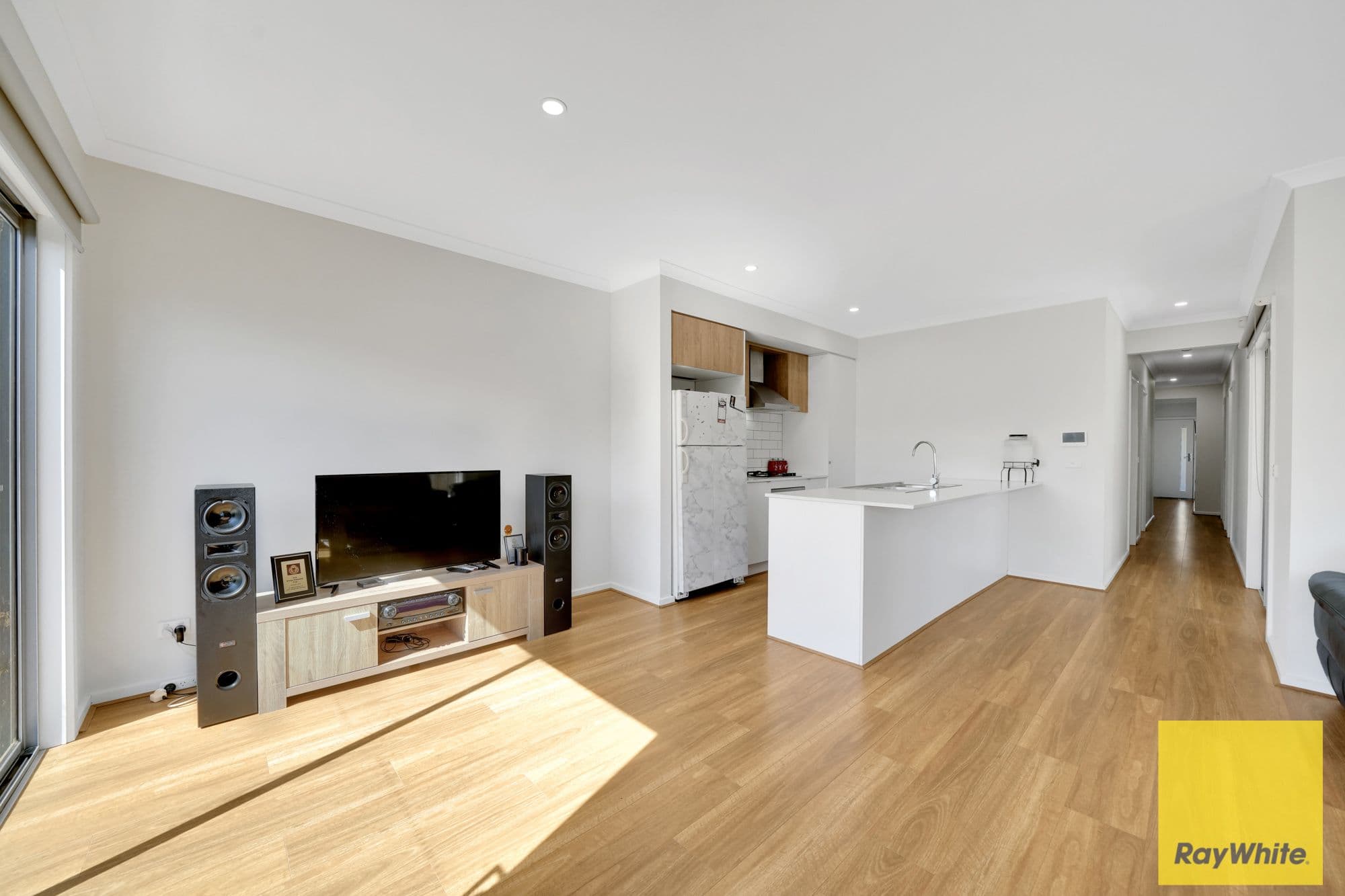 6 Azalea Way, Rockbank VIC 3335, Rockbank - Thumbnail 7