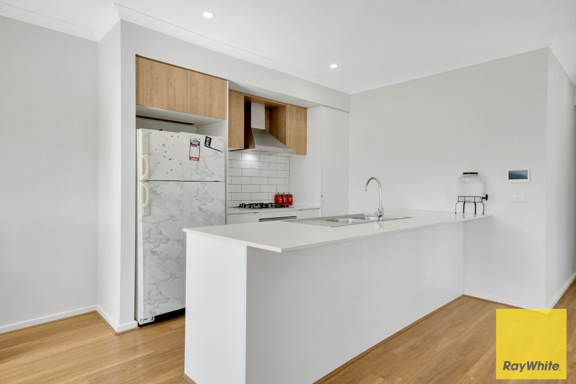 6 Azalea Way, Rockbank VIC 3335, Rockbank - Thumbnail 8