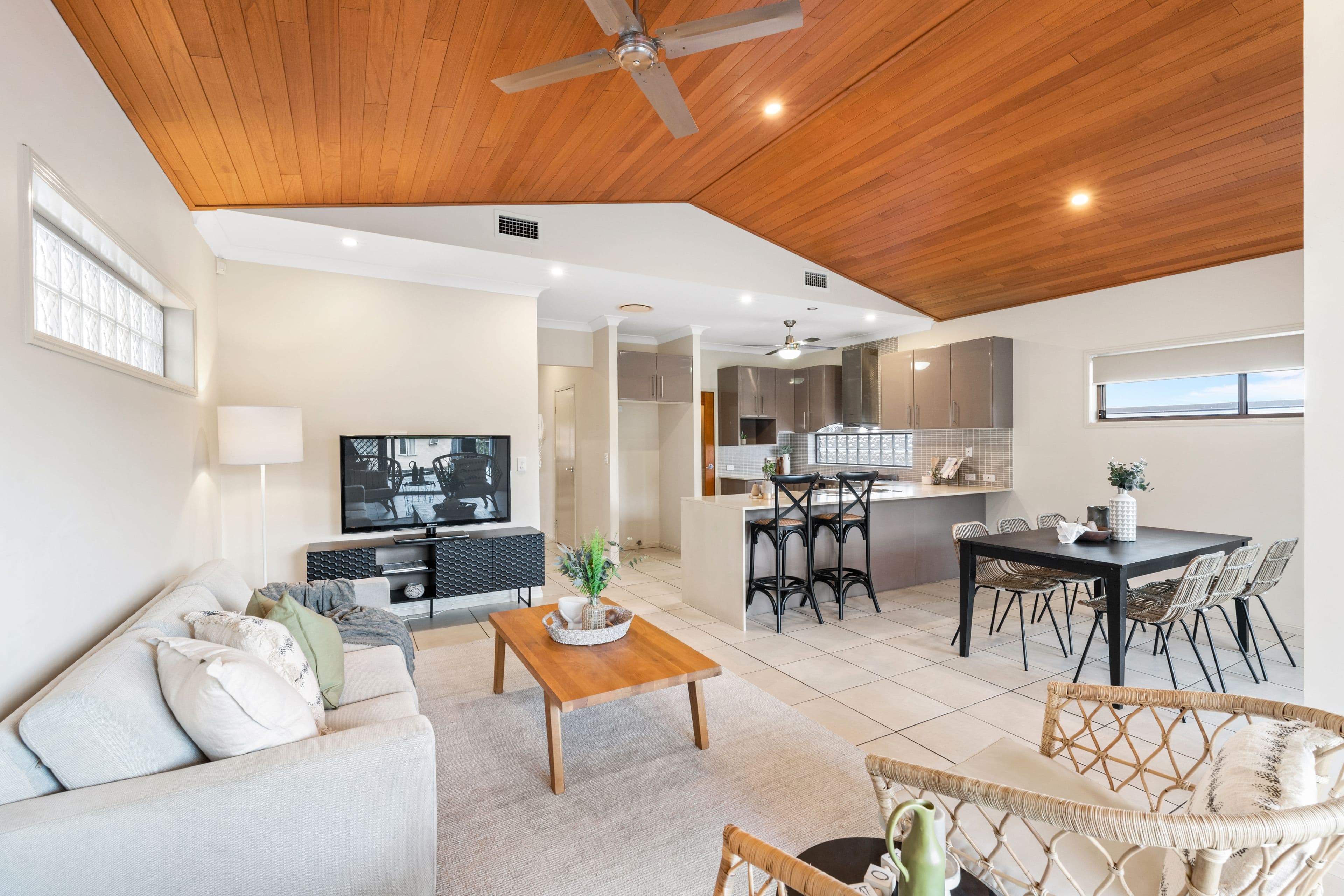 64 HIGH Street, Mount Gravatt QLD 4122, Mount Gravatt - Thumbnail 2