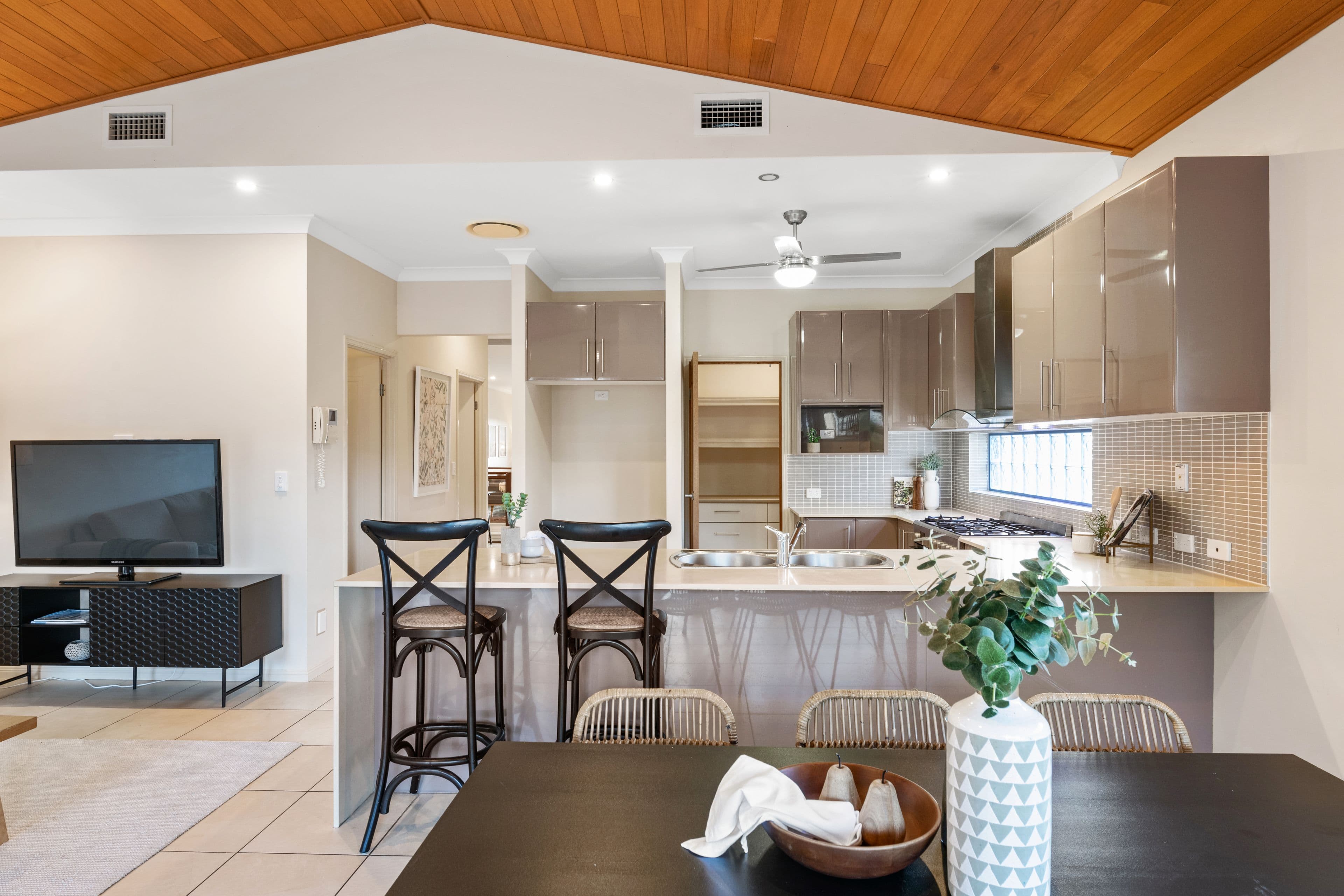 64 HIGH Street, Mount Gravatt QLD 4122, Mount Gravatt - Thumbnail 3