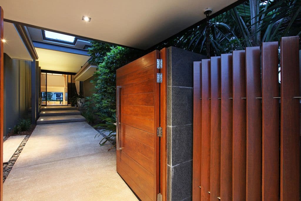 25 Midshipman Court, SURFERS PARADISE QLD 4217, Surfers Paradise - Thumbnail 2