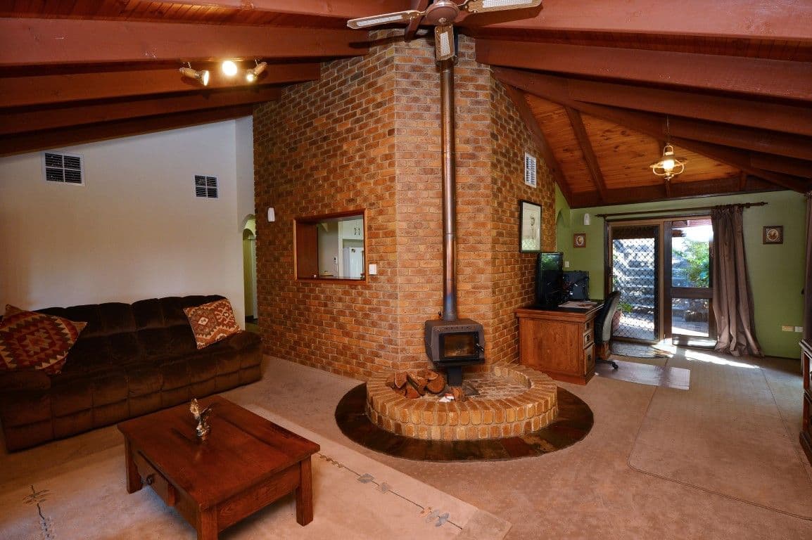22 Darel Street, KINGSTHORPE QLD 4400, Kingsthorpe - Thumbnail 2