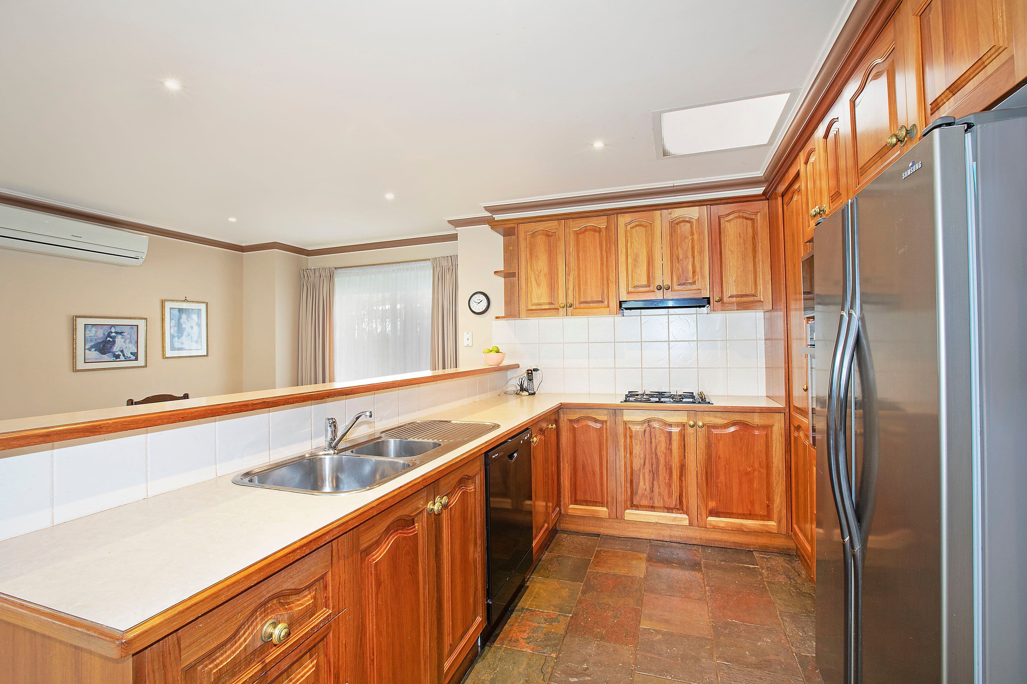 7 Clydesdale Way, Highton VIC 3216, Highton - Thumbnail 5