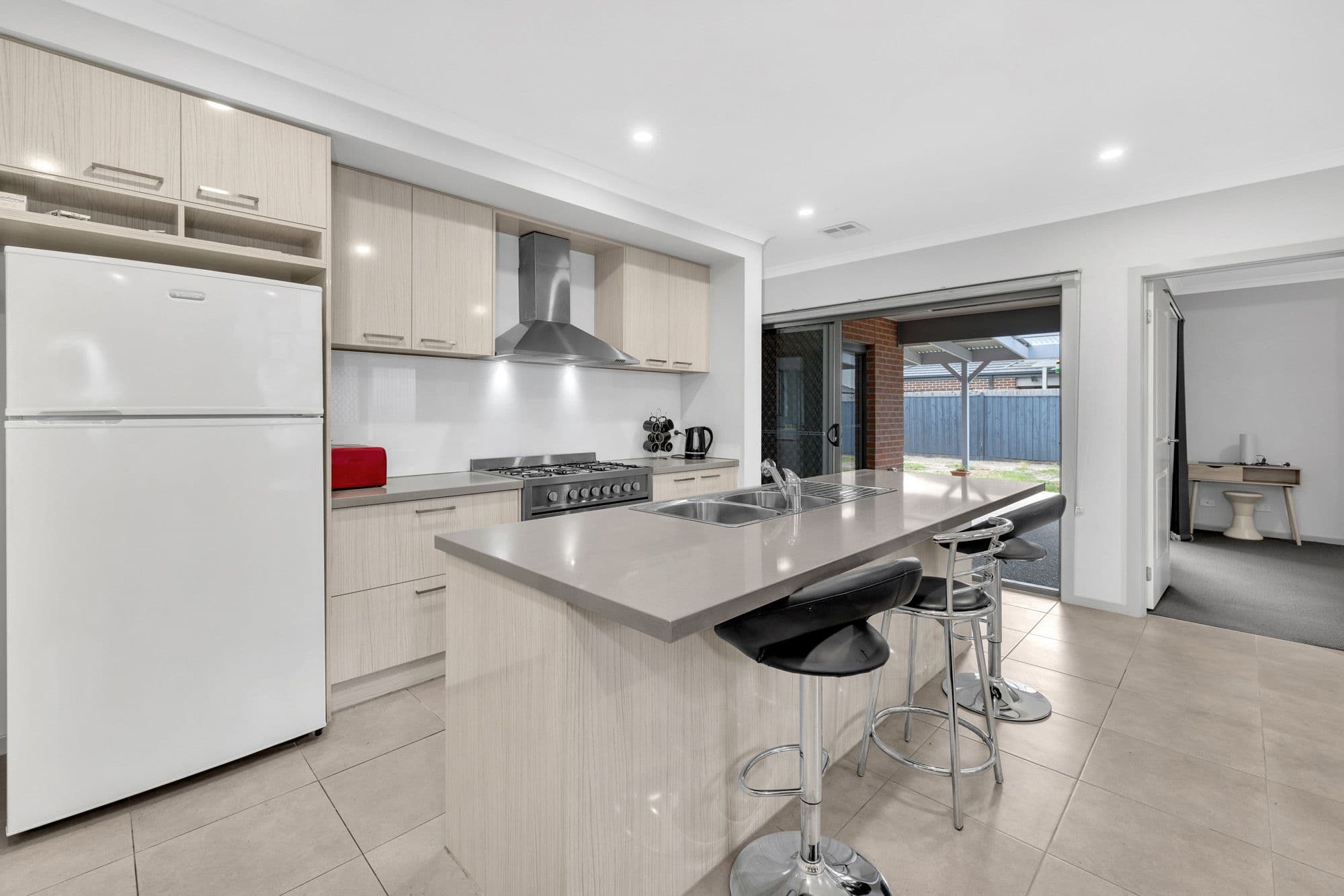 22 Harogen Drive, Werribee VIC 3030, Werribee - Thumbnail 3