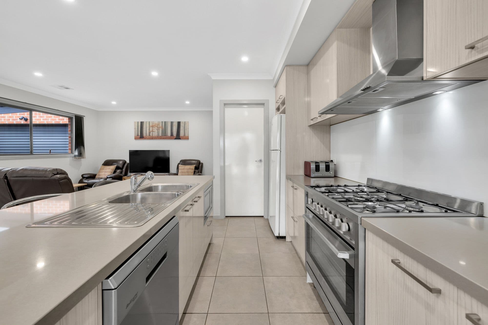 22 Harogen Drive, Werribee VIC 3030, Werribee - Thumbnail 4