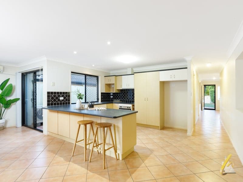 24 Dulwich Place, Forest Lake - Thumbnail 5