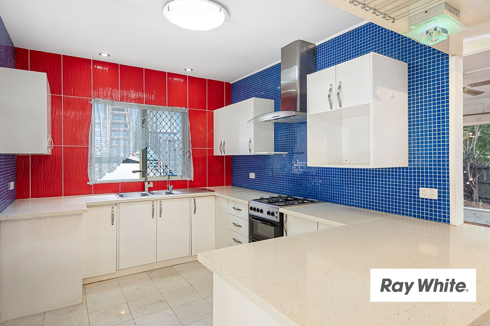 129 Marshall Road, Holland Park West QLD 4121, Holland Park West - Thumbnail 3