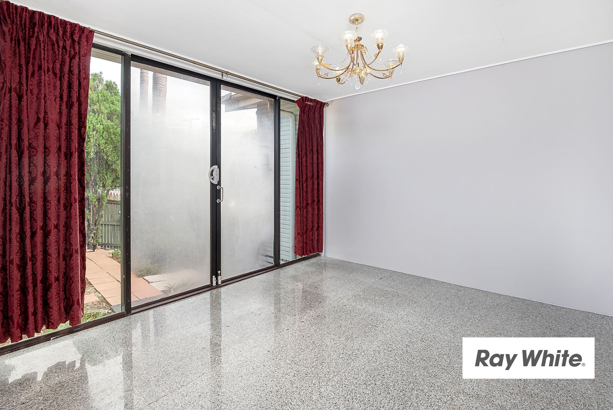129 Marshall Road, Holland Park West QLD 4121, Holland Park West - Thumbnail 4