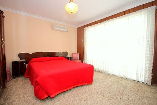 95 Denman Road, GEORGES HALL NSW 2198, Georges Hall - Thumbnail 6