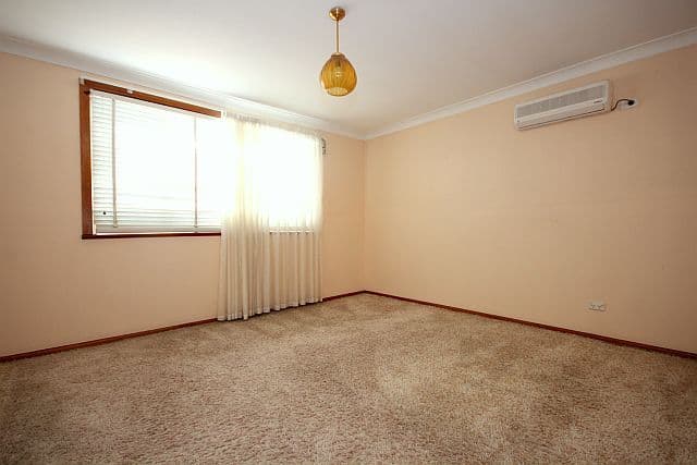 95 Denman Road, GEORGES HALL NSW 2198, Georges Hall - Thumbnail 7