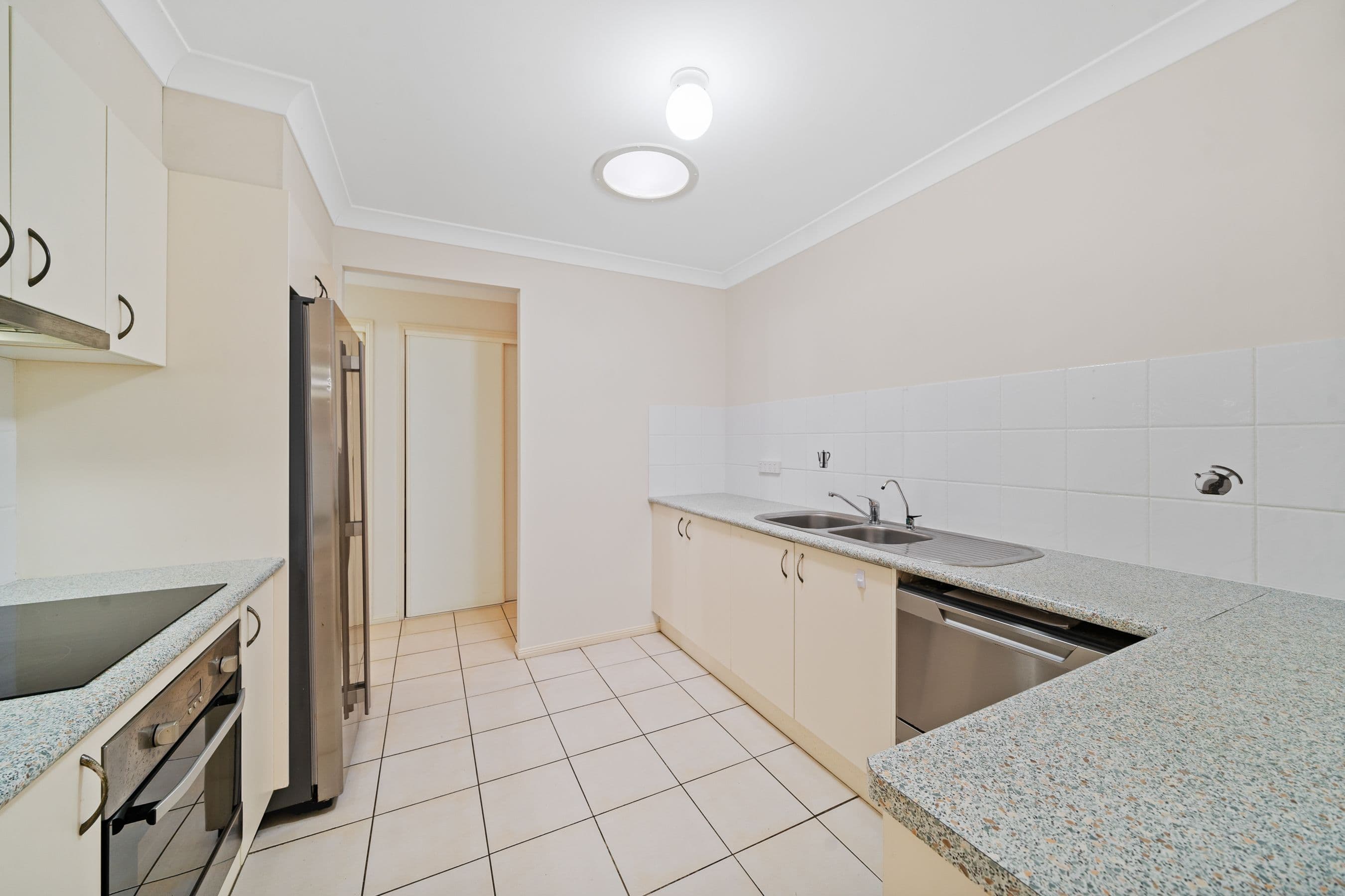 24 Vedders Drive, Heritage Park QLD 4118, Heritage Park - Thumbnail 4