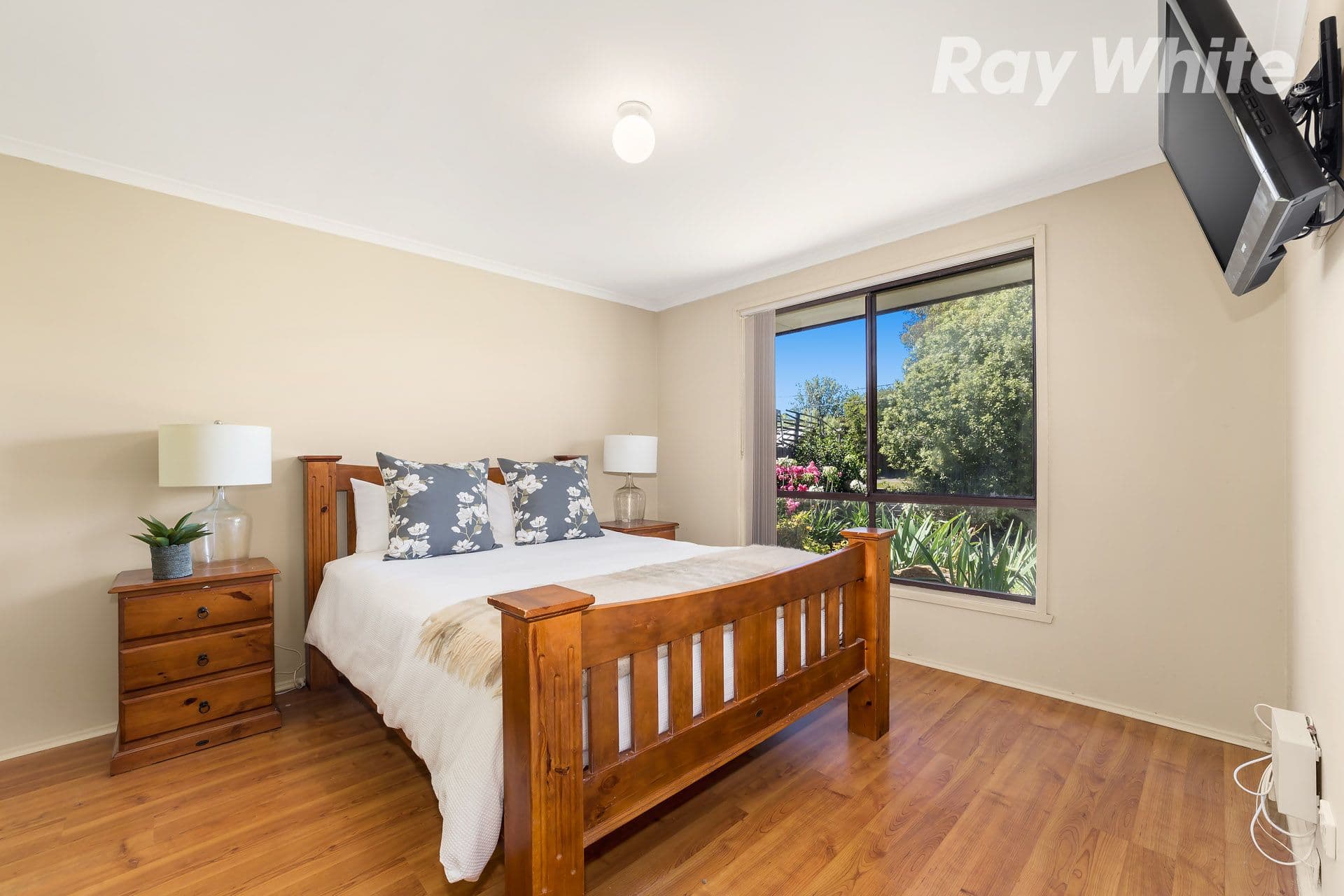 57 Meadow Glen Drive, Epping VIC 3076, Epping - Thumbnail 4