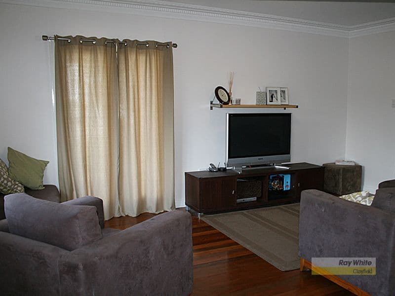 8 Frankit Street, WAVELL HEIGHTS QLD 4012, Wavell Heights - Thumbnail 4