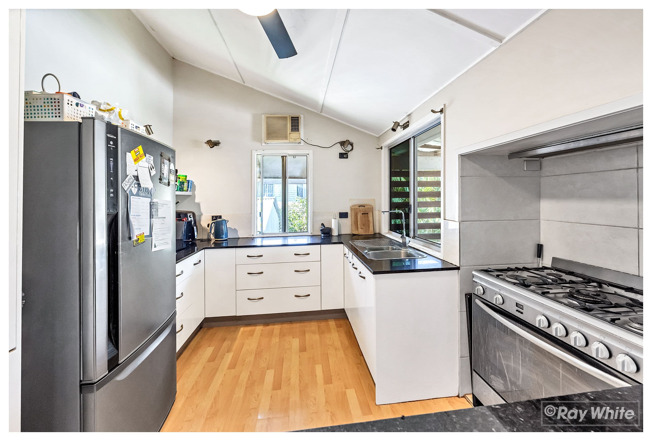 24 Nobbs Street, Berserker QLD 4701, Berserker - Thumbnail 4