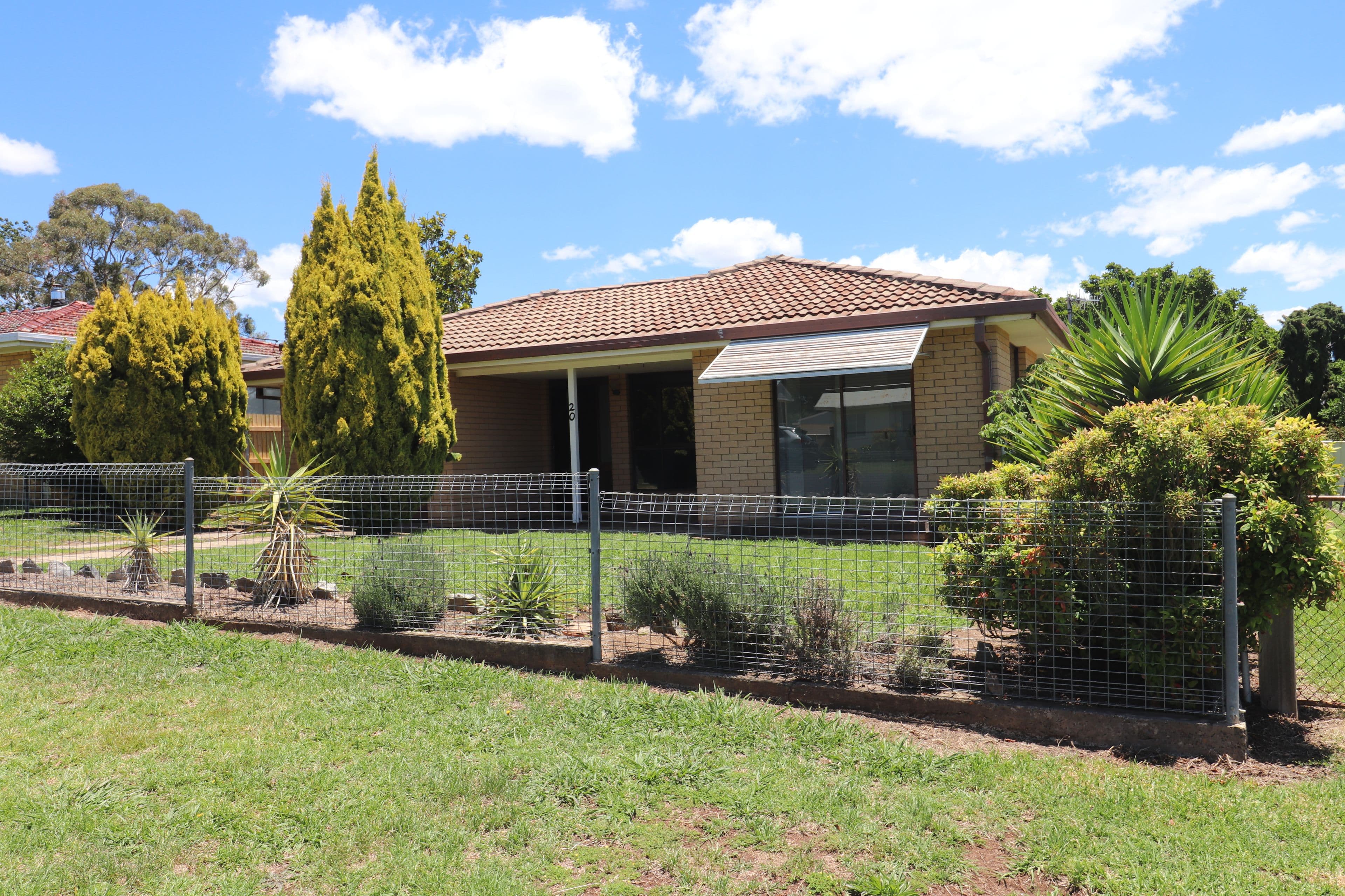20 Pitt Street, Glen Innes NSW 2370, Glen Innes - Image 1