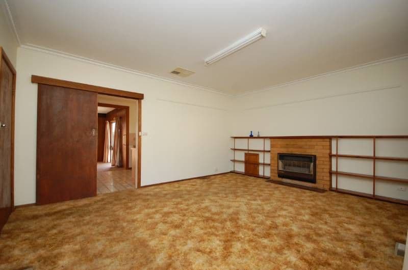 383 Warburton Highway, WANDIN NORTH VIC 3139, Wandin North - Thumbnail 2