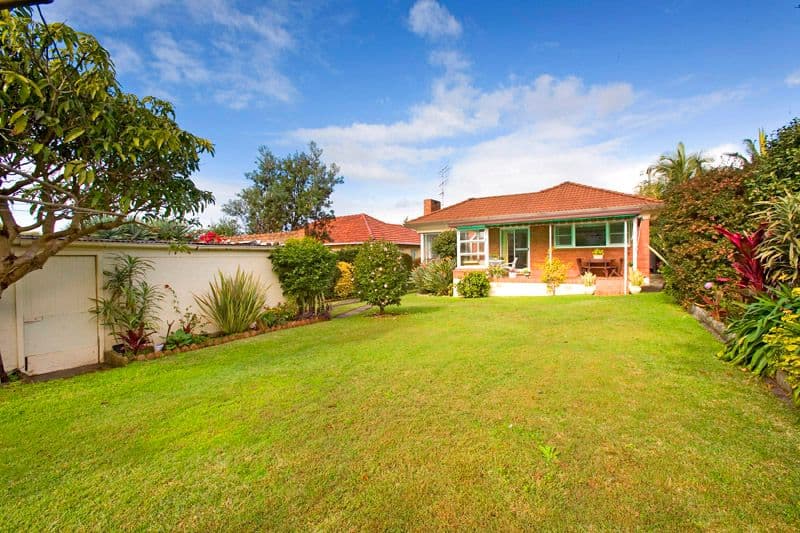 51 Wyadra Avenue, FRESHWATER NSW 2096, Freshwater - Thumbnail 2