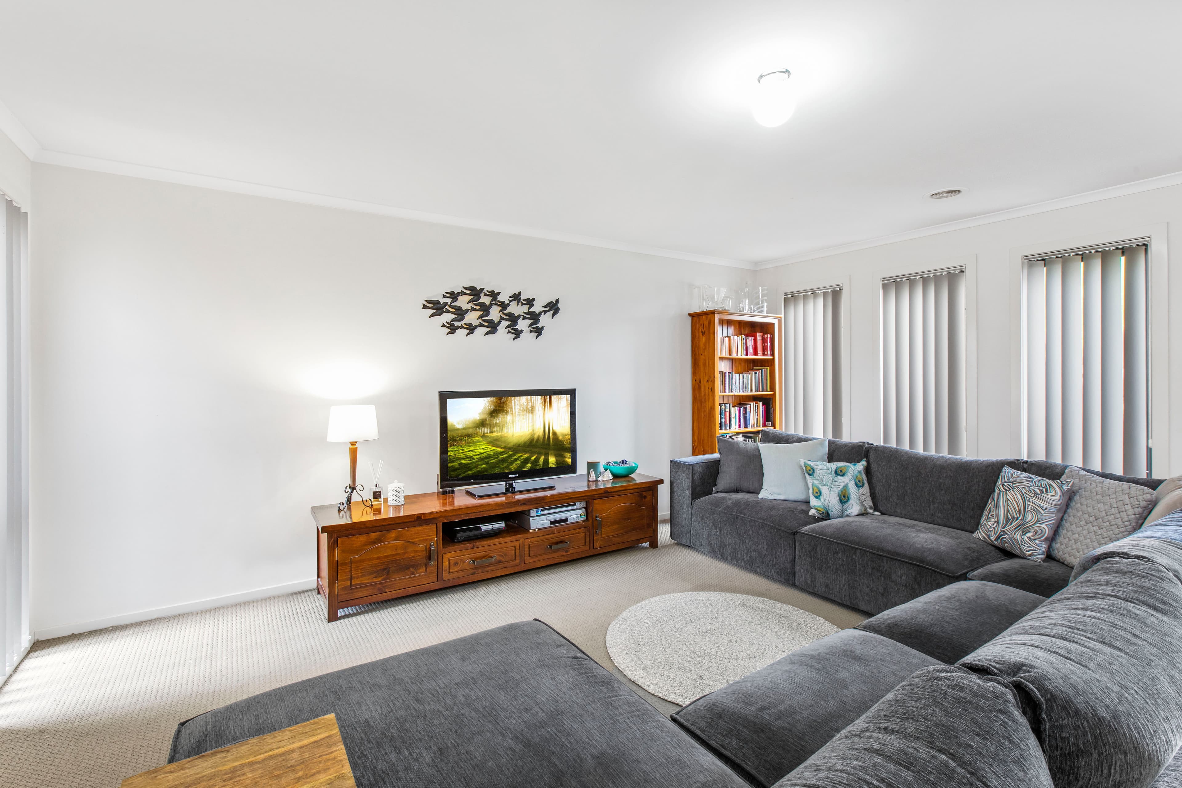 43 Silver Gum Drive, Pakenham VIC 3810, Pakenham - Thumbnail 2