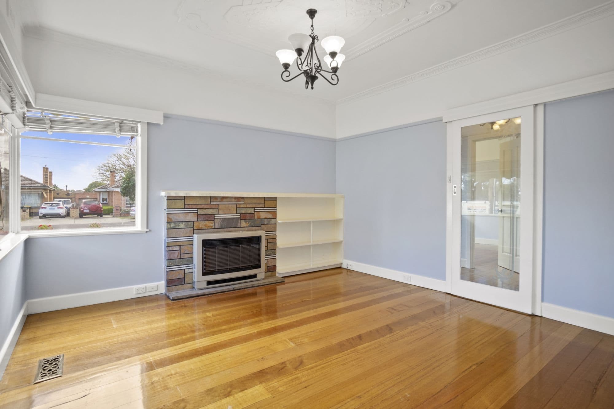 52 Cornwall Road, Sunshine VIC 3020, Sunshine - Thumbnail 2