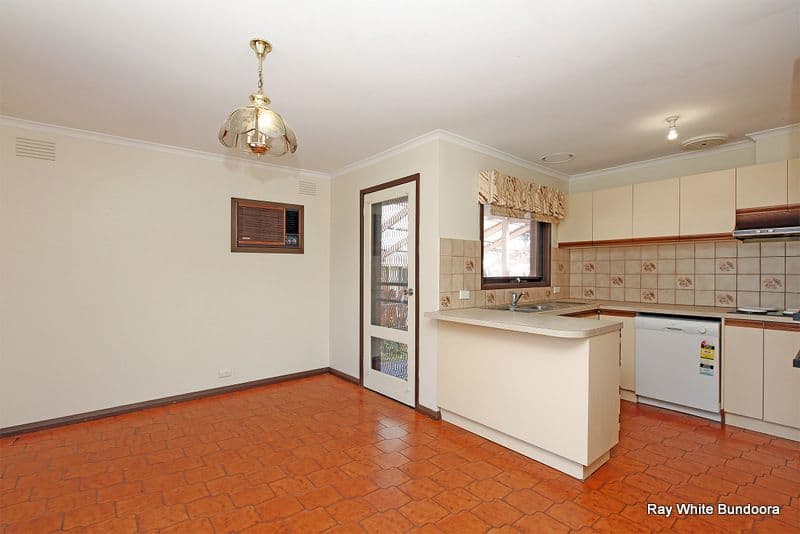 7 Landy Close, MILL PARK VIC 3082, Mill Park - Thumbnail 2
