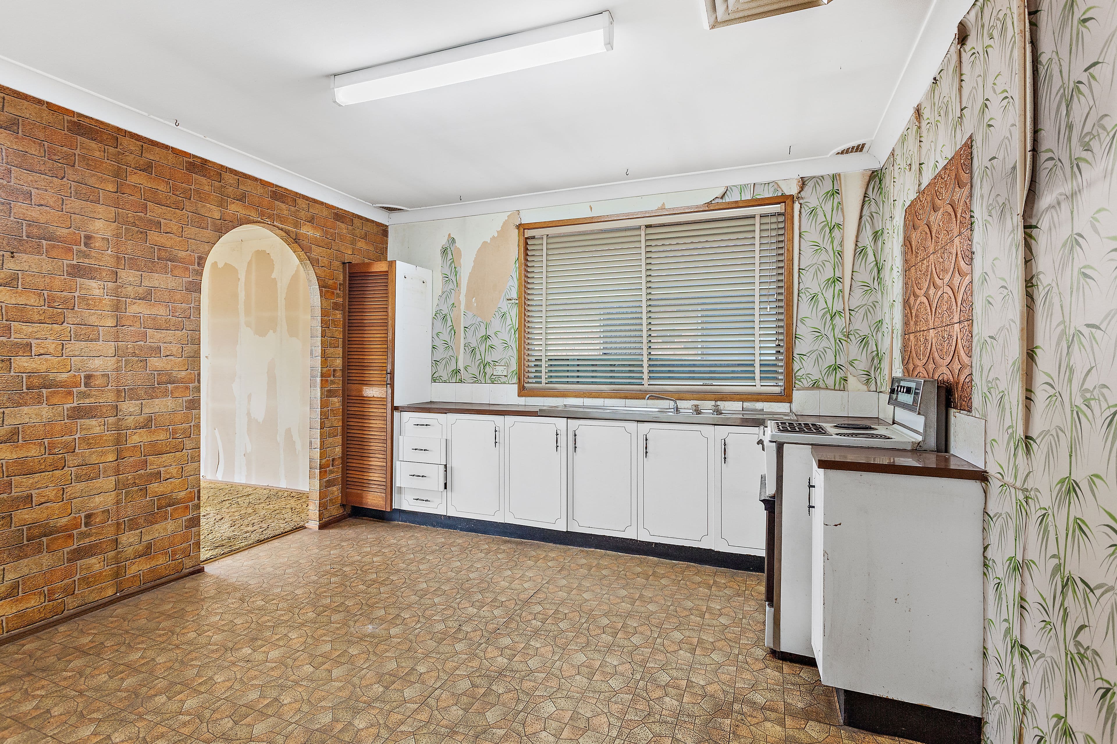 9 Central Avenue, Oak Flats - Thumbnail 3