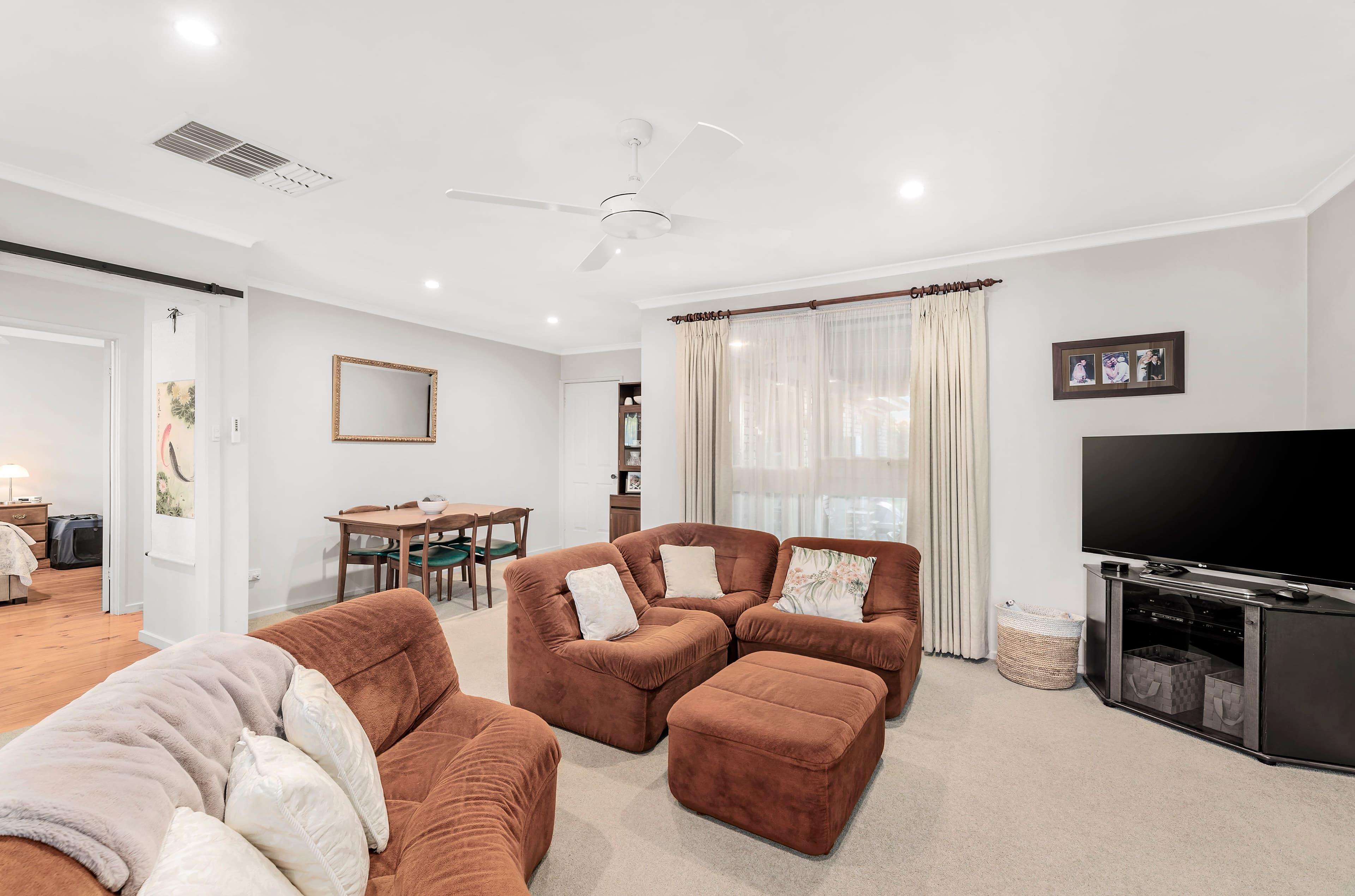 66 Sylphide Way, Wantirna South VIC 3152, Wantirna South - Thumbnail 2